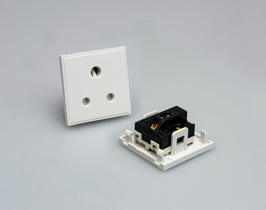 MM038WH - 5A Socket  (EURO)